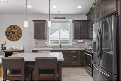 1098 NE Regan Hill Loop, Estacada, OR 97023 - Photo 9