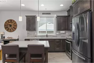 1098 NE Regan Hill Loop, Estacada, OR 97023 - Photo 9