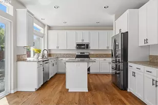 2264 NE 14th Pl, Hillsboro, OR 97124 - Photo 13