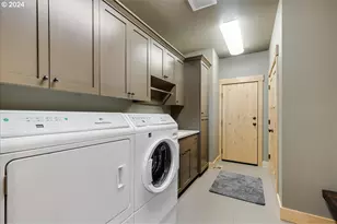 21501 SW Nicholas View Dr, Sherwood, OR 97140 - Photo 29