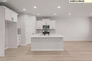 18505 NE 44th Ave, Vancouver, WA 98686 - Photo 15