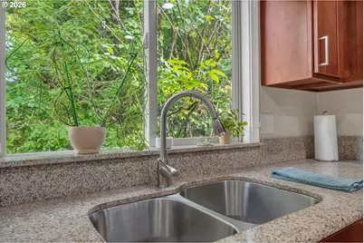 4521 SW Brugger St, Portland, OR 97219 - Photo 7
