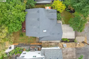 4521 SW Brugger St, Portland, OR 97219 - Photo 45