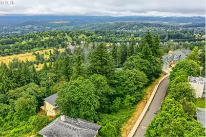 10945 SE Scotts Summit Ct, Happy Valley, OR 97086 - Photo 9