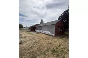 1235 Jay St, Eugene, OR 97402 - Photo 11