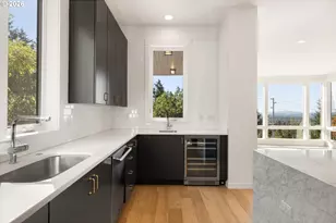 3718 SW Hillside Dr, Portland, OR 97221 - Photo 5