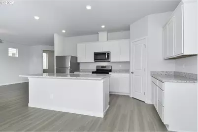 1355 Owl Ave, Woodburn, OR 97071 - Photo 7