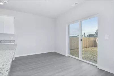 1355 Owl Ave, Woodburn, OR 97071 - Photo 11