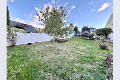 315 W D St, Rainier, OR 97048 - Photo 29