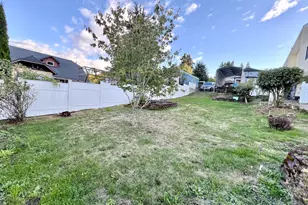 315 W D St, Rainier, OR 97048 - Photo 29