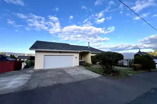 315 W D St, Rainier, OR 97048 - Photo 3