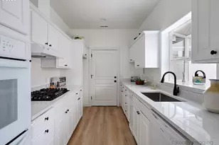 872 NE Pacific Dr, Fairview, OR 97024 - Photo 7