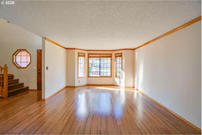 9201 NE 32nd Ave, Vancouver, WA 98665 - Photo 3