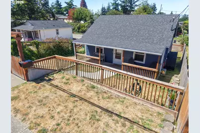 366 N Wasson St, Coos Bay, OR 97420 - Photo 1