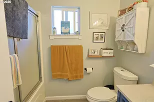 366 N Wasson St, Coos Bay, OR 97420 - Photo 13