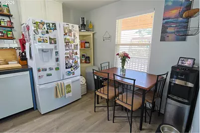 366 N Wasson St, Coos Bay, OR 97420 - Photo 9
