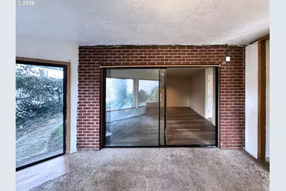 1180 E 37th Ave, Eugene, OR 97405 - Photo 33