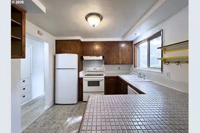 1180 E 37th Ave, Eugene, OR 97405 - Photo 13