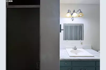 1180 E 37th Ave, Eugene, OR 97405 - Photo 39