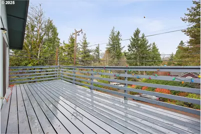 1834 SW Miles St, Portland, OR 97219 - Photo 17