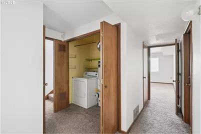 1834 SW Miles St, Portland, OR 97219 - Photo 33