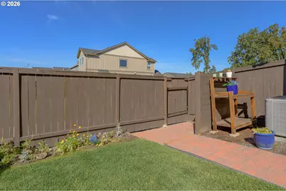 1944 NW Mercia St, McMinnville, OR 97128 - Photo 37