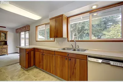 402 NW 69th St, Vancouver, WA 98665 - Photo 11