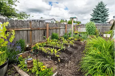 2150 Laura St #79, Springfield, OR 97477 - Photo 25