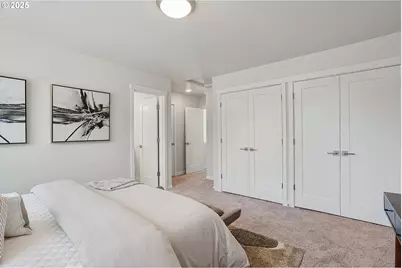 15135 E Burnside, Portland, OR 97233 - Photo 17