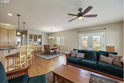 805 Oak Knoll Dr, Ashland, OR 97520 - Photo 21