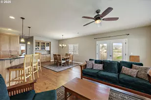 805 Oak Knoll Dr, Ashland, OR 97520 - Photo 21