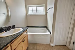 805 Oak Knoll Dr, Ashland, OR 97520 - Photo 29