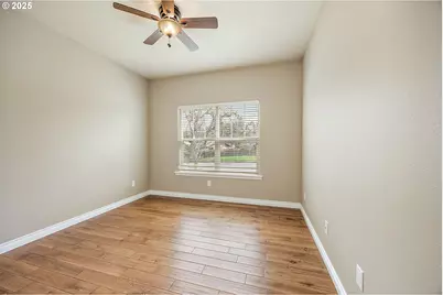 805 Oak Knoll Dr, Ashland, OR 97520 - Photo 7