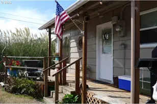 255 Beach Blvd, Winchester Bay, OR 97467 - Photo 15