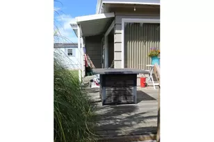 255 Beach Blvd, Winchester Bay, OR 97467 - Photo 11