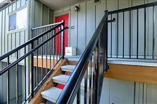 4 Touchstone, Lake Oswego, OR 97035 - Photo 3