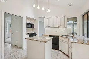 10763 SW River Dr, Tigard, OR 97224 - Photo 11