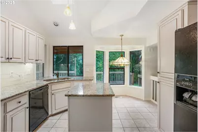 10763 SW River Dr, Tigard, OR 97224 - Photo 9