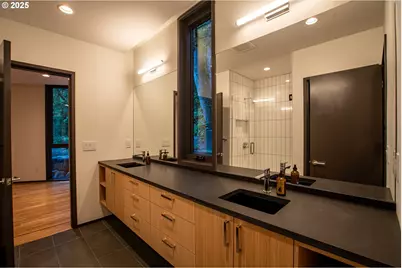 6371 NW Winston Dr, Portland, OR 97210 - Photo 17