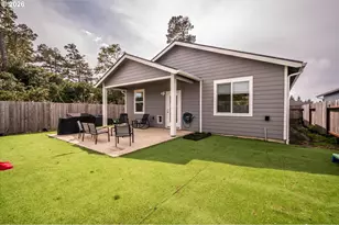 1205 Crocker St, Coos Bay, OR 97420 - Photo 41