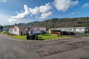 104 Willamina Ln, Roseburg, OR 97470 - Photo 39