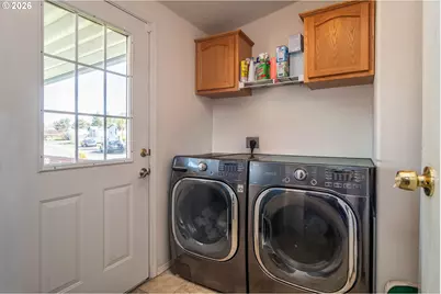 104 Willamina Ln, Roseburg, OR 97470 - Photo 35