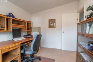 104 Willamina Ln, Roseburg, OR 97470 - Photo 31
