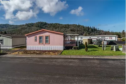 104 Willamina Ln, Roseburg, OR 97470 - Photo 37