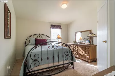 104 Willamina Ln, Roseburg, OR 97470 - Photo 33