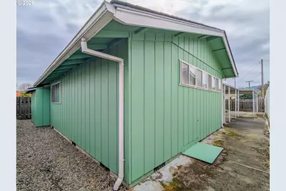 1612 NW Wanell St, Roseburg, OR 97471 - Photo 31