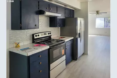 1612 NW Wanell St, Roseburg, OR 97471 - Photo 9