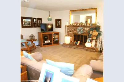 166 Peacock Ln, Myrtle Creek, OR 97457 - Photo 9