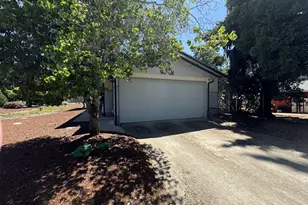 166 Peacock Ln, Myrtle Creek, OR 97457 - Photo 3