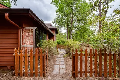 5020 Saxon Way, Eugene, OR 97405 - Photo 39